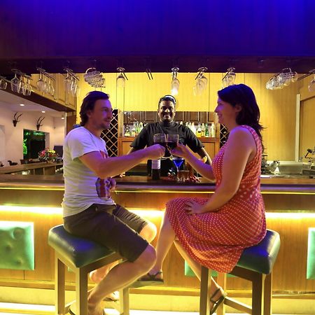 St.Lachlan Hotel & Suites Negombo Zewnętrze zdjęcie