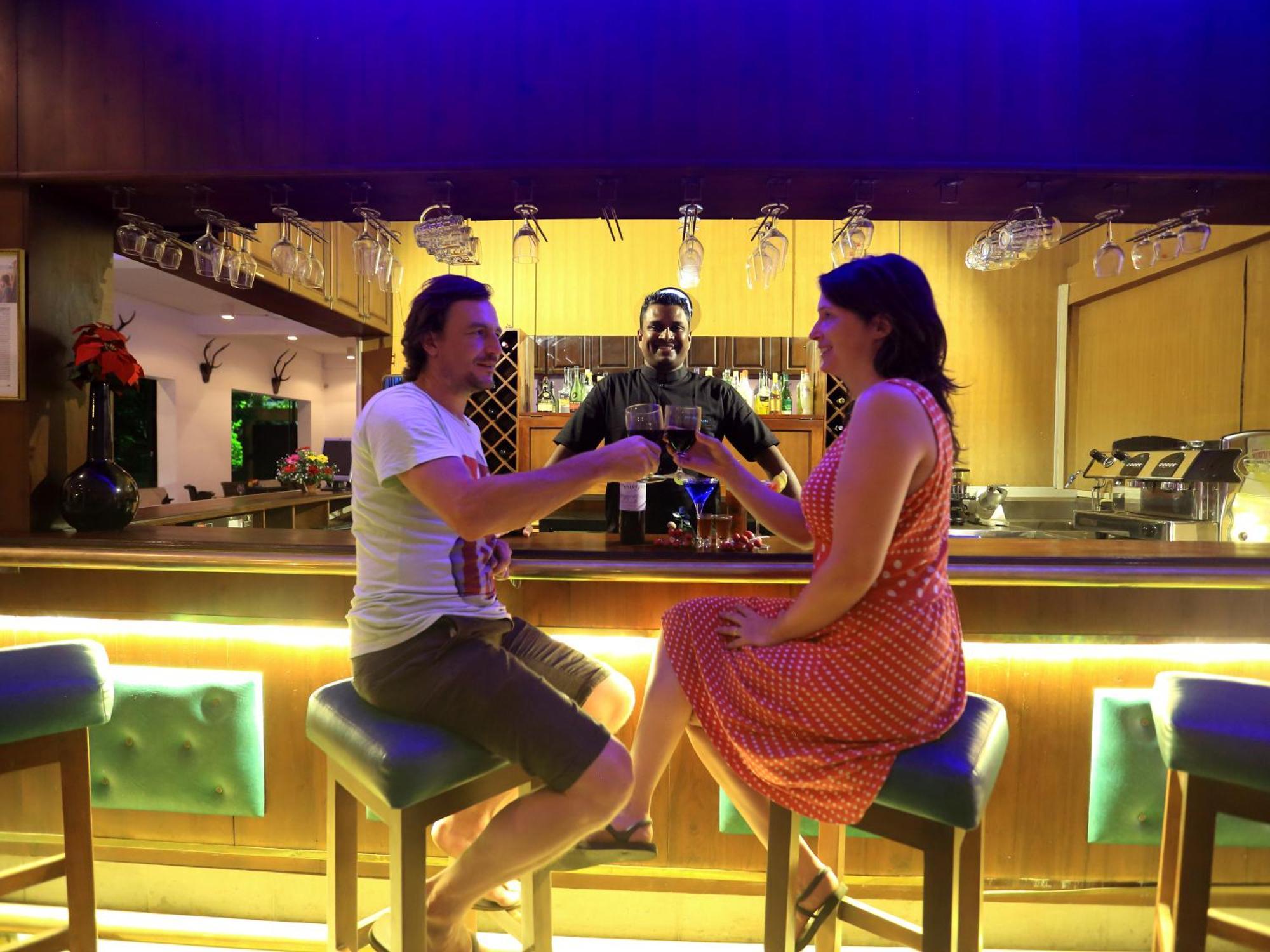 St.Lachlan Hotel & Suites Negombo Zewnętrze zdjęcie