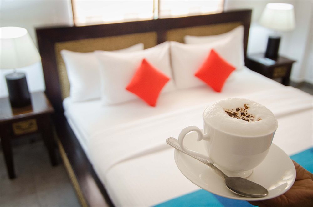 St.Lachlan Hotel & Suites Negombo Zewnętrze zdjęcie
